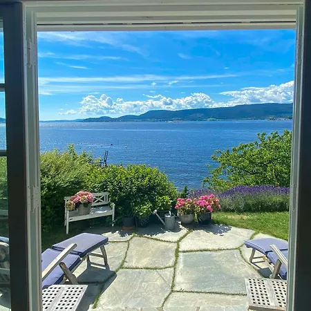 Pa Stranden, Stor Hage Og Egen Brygge Vakantiehuis *