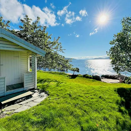 Pa Stranden, Stor Hage Og Egen Brygge Vakantiehuis *