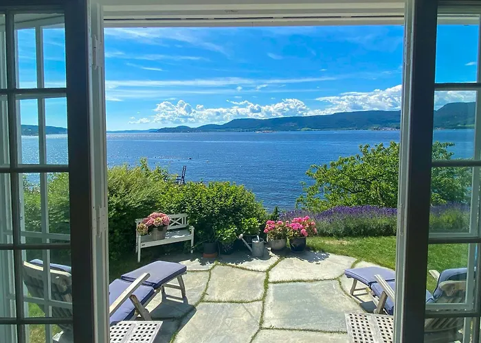 Pa Stranden, Stor Hage Og Egen Brygge Vakantiehuis *