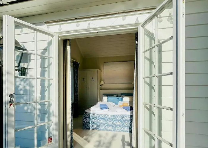 Pa Stranden, Stor Hage Og Egen Brygge * Bogen (Akershus)