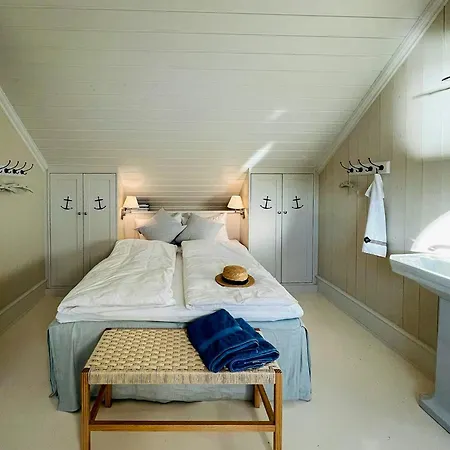 Pa Stranden, Stor Hage Og Egen Brygge בית נופש